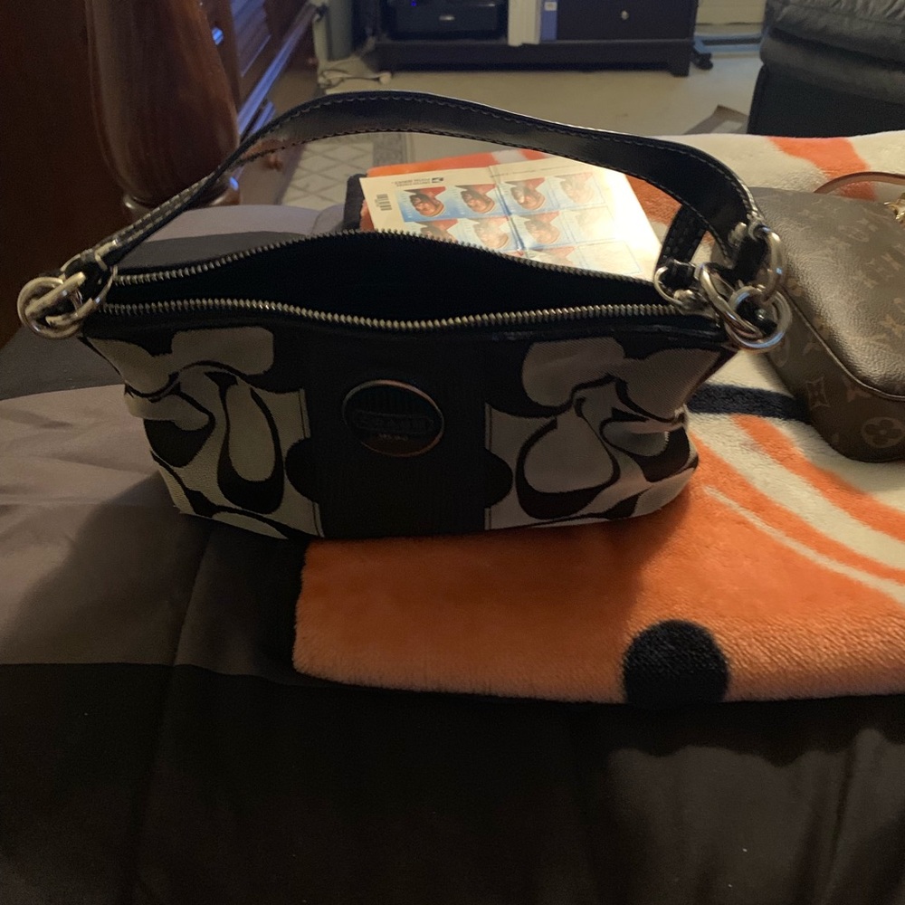 Small Coach Shoulder bag